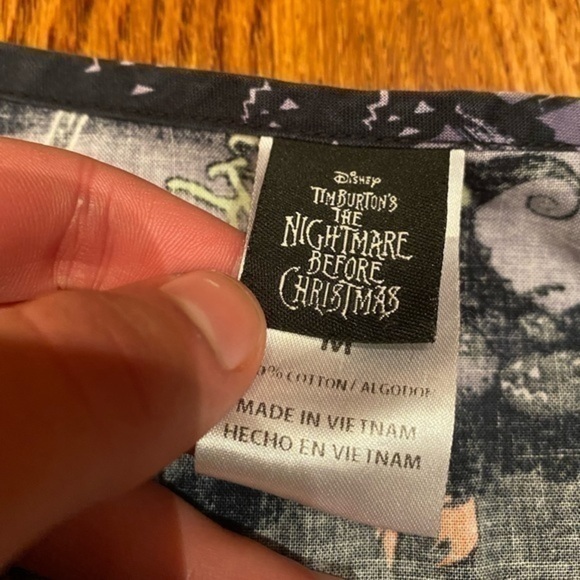 Disney Scrubs Nightmare Before Christmas All Around Print Womens Medium - Picture 2 of 4